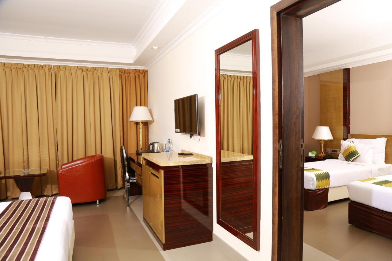 Hotel Bonanza Alappuzha Extérieur photo