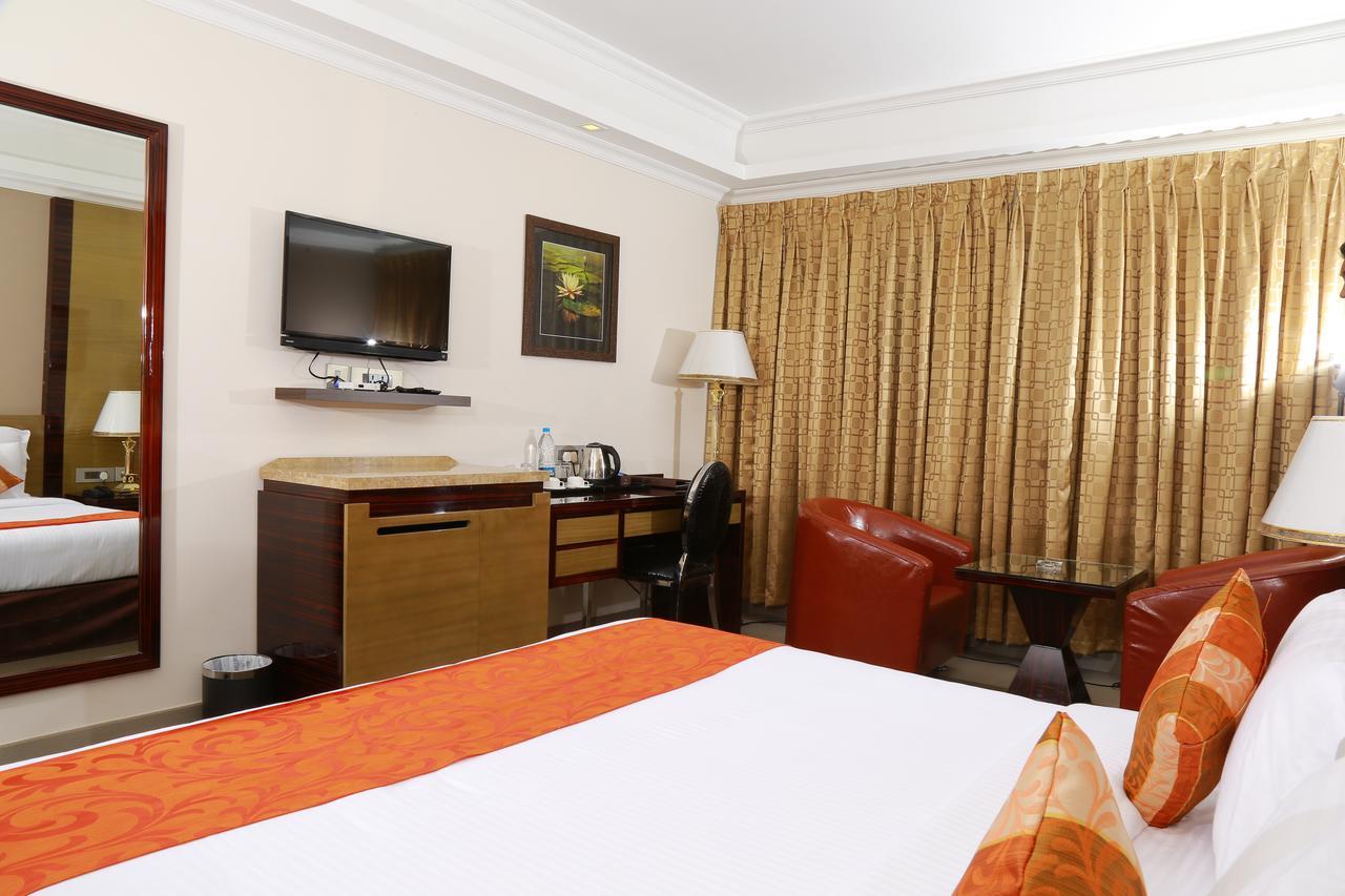 Hotel Bonanza Alappuzha Extérieur photo