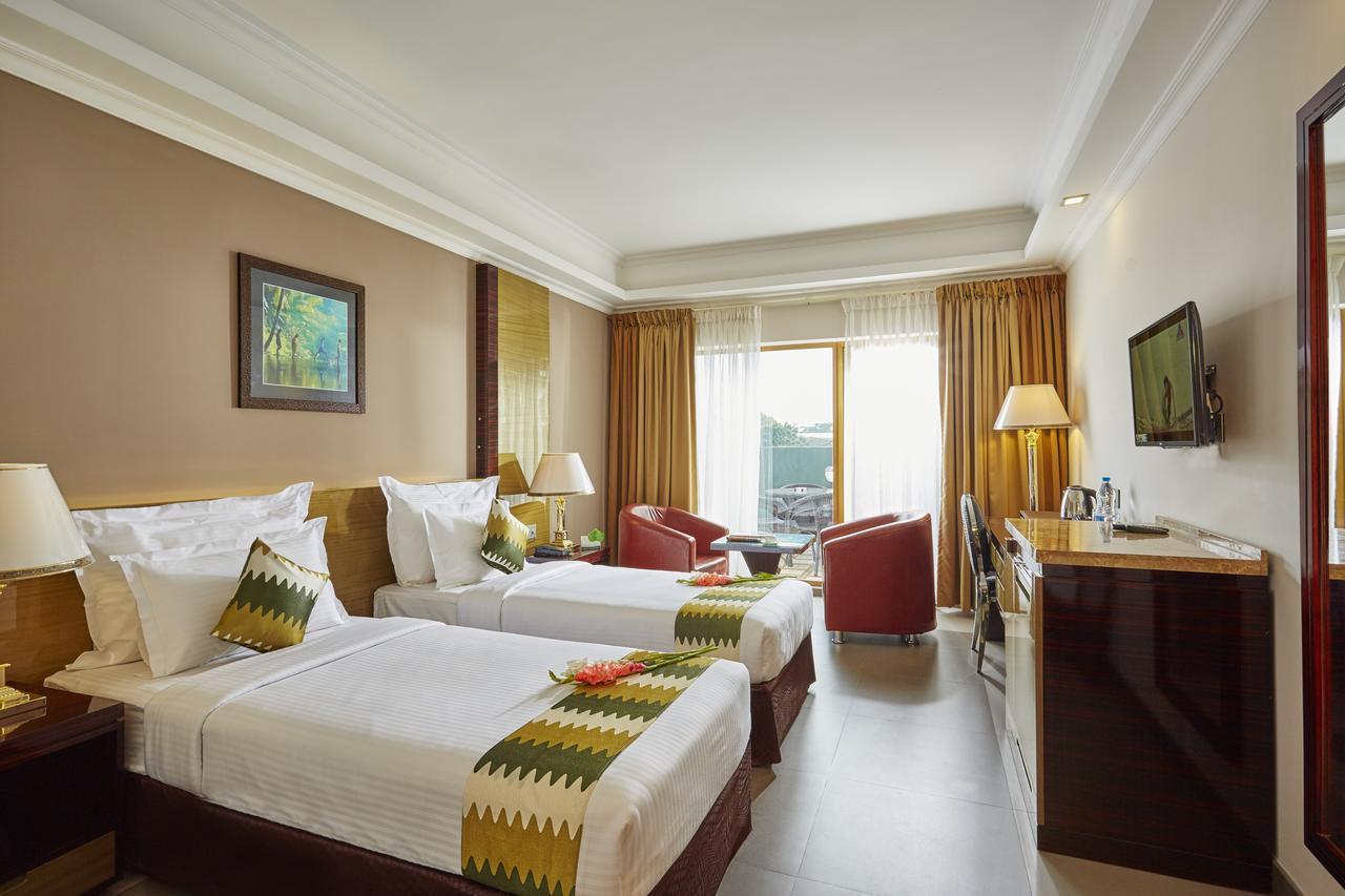 Hotel Bonanza Alappuzha Extérieur photo
