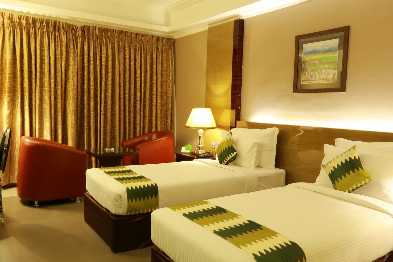 Hotel Bonanza Alappuzha Extérieur photo