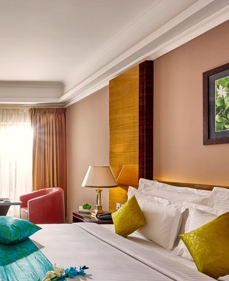 Hotel Bonanza Alappuzha Extérieur photo