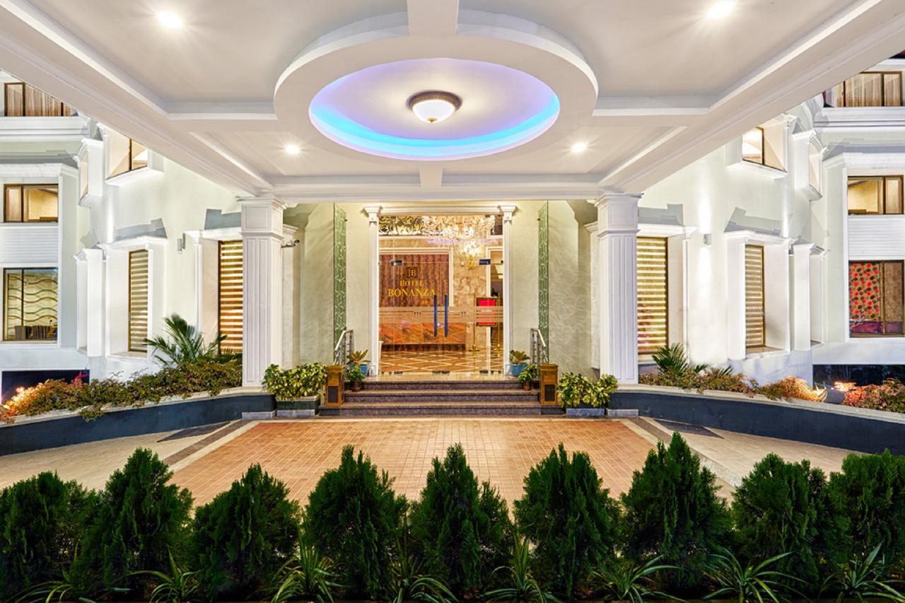 Hotel Bonanza Alappuzha Extérieur photo