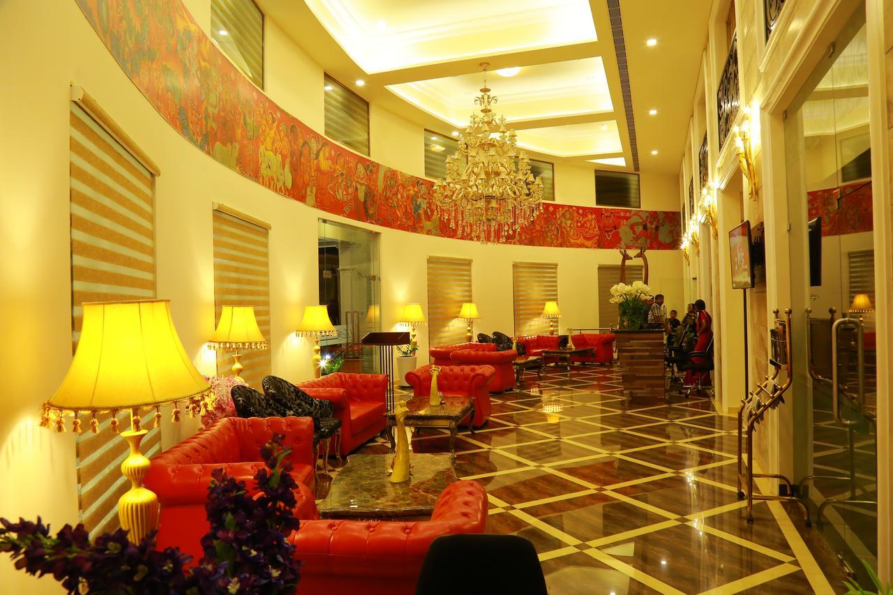 Hotel Bonanza Alappuzha Extérieur photo