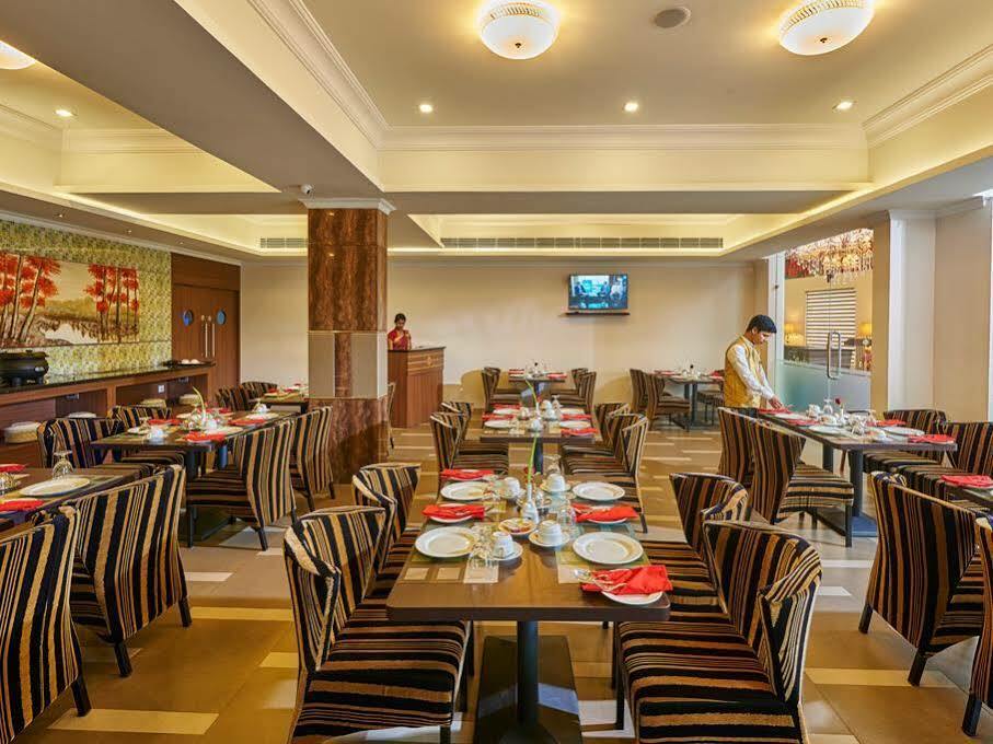 Hotel Bonanza Alappuzha Extérieur photo