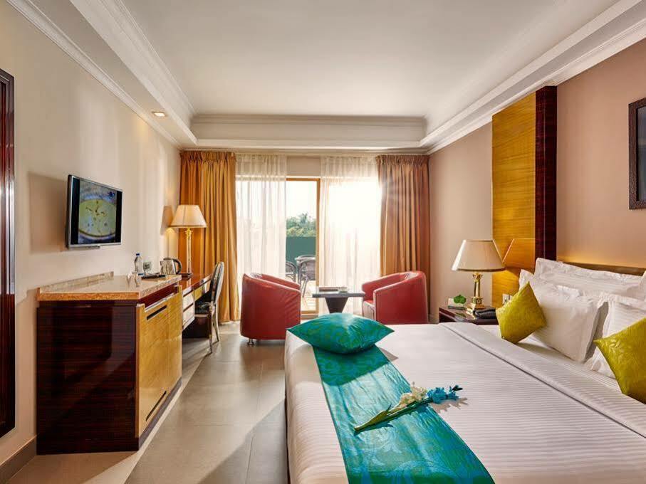 Hotel Bonanza Alappuzha Extérieur photo